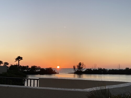 Gulf view condo with resort amenities<br>Gulf Island Beach and Tennis Club