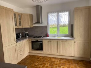 Fridge, microwave, oven, stovetop - Escapade Entre Terre et Mer (Petit-Caux)