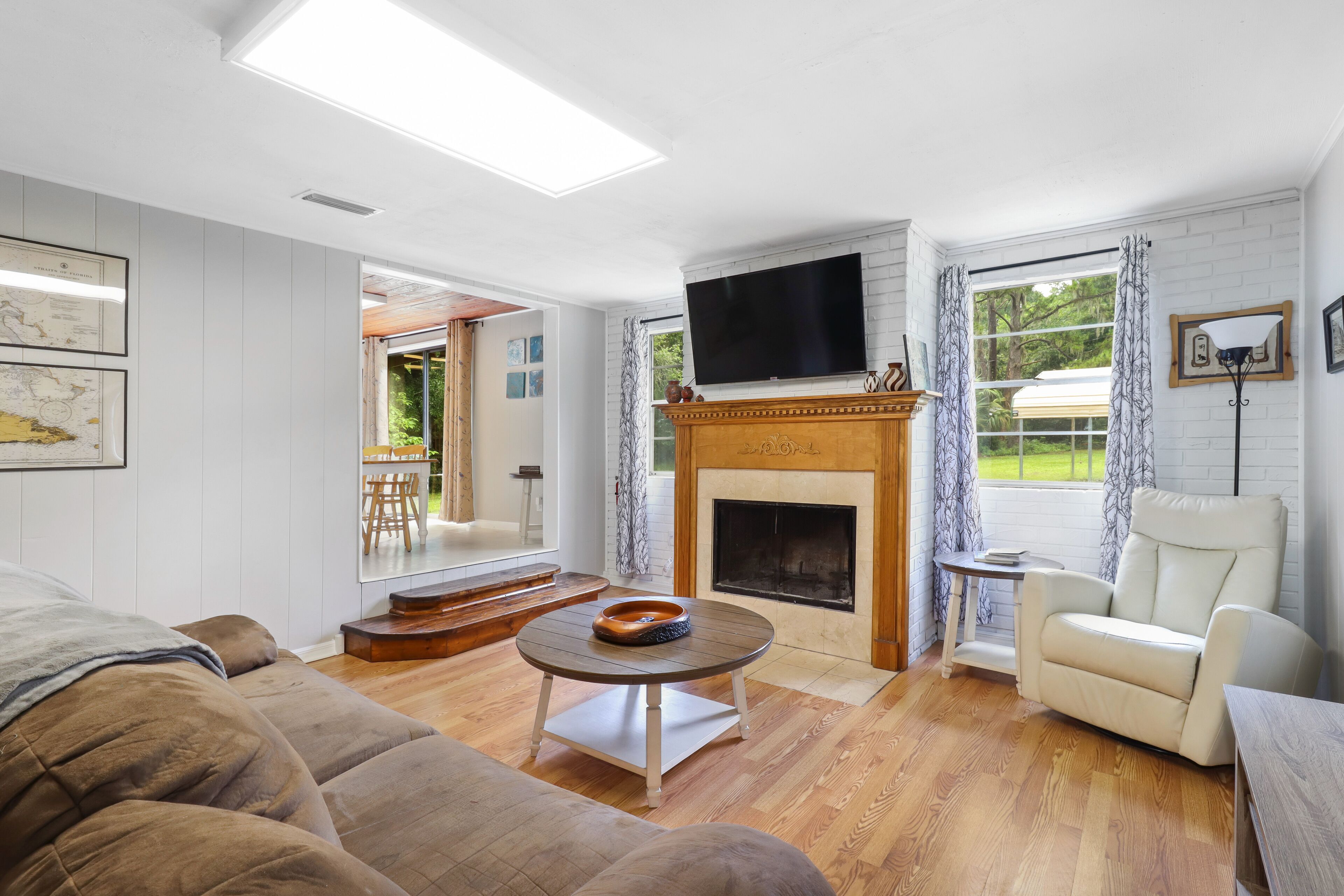 Peaceful, Private Oasis on 2 Acres!