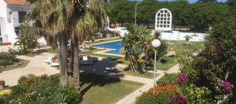 Tomillo-Spacious beach-side townhouse 2 minutes from the sandy beach Fuengirola