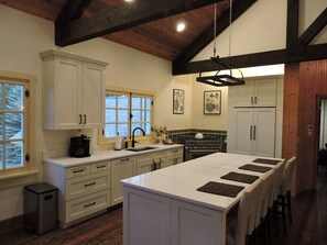 Fridge, microwave, oven, stovetop - Gorgeous Home and Property Located Just 30 Minutes From Glacier National Park (Kalispell)