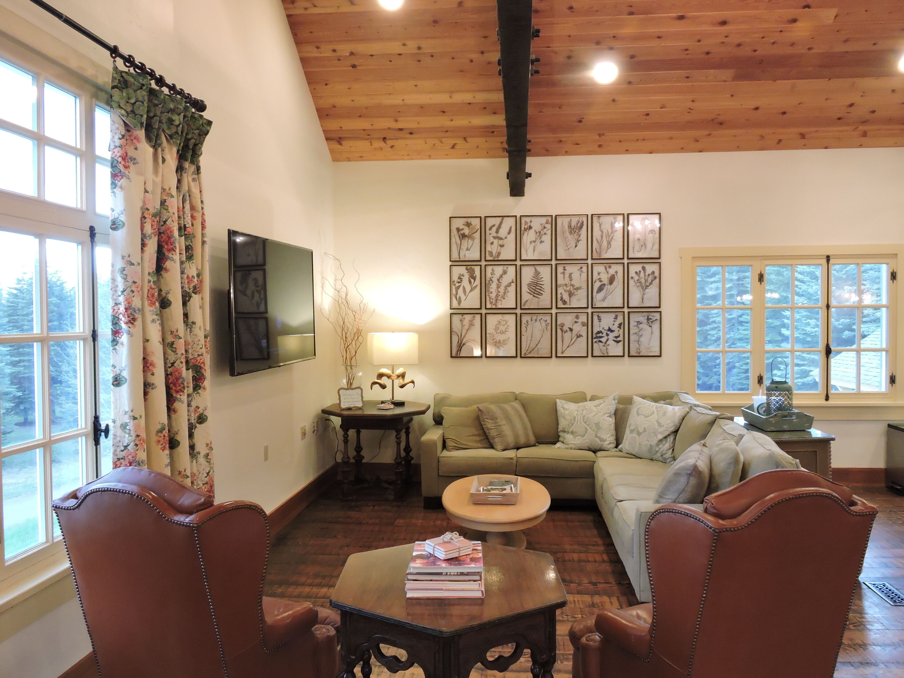 Gorgeous Home and Property Located Just 30 Minutes From Glacier National Park