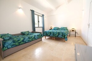 3 bedrooms, iron/ironing board, free WiFi, bed sheets - Vacation rental house with pool AUREILLE LS1-373 (Aureille)