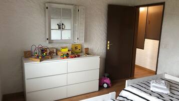 2 bedrooms, free WiFi