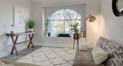 Scottsdale Kierland 4 Bdrm w/Resort like Backyard and Htd Pool!