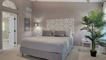 4 bedrooms, iron/ironing board, free WiFi, bed sheets