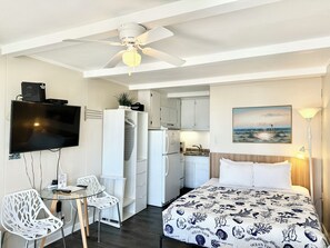 Bügeleisen/Bügelbrett, kostenloses WLAN, Bettwäsche