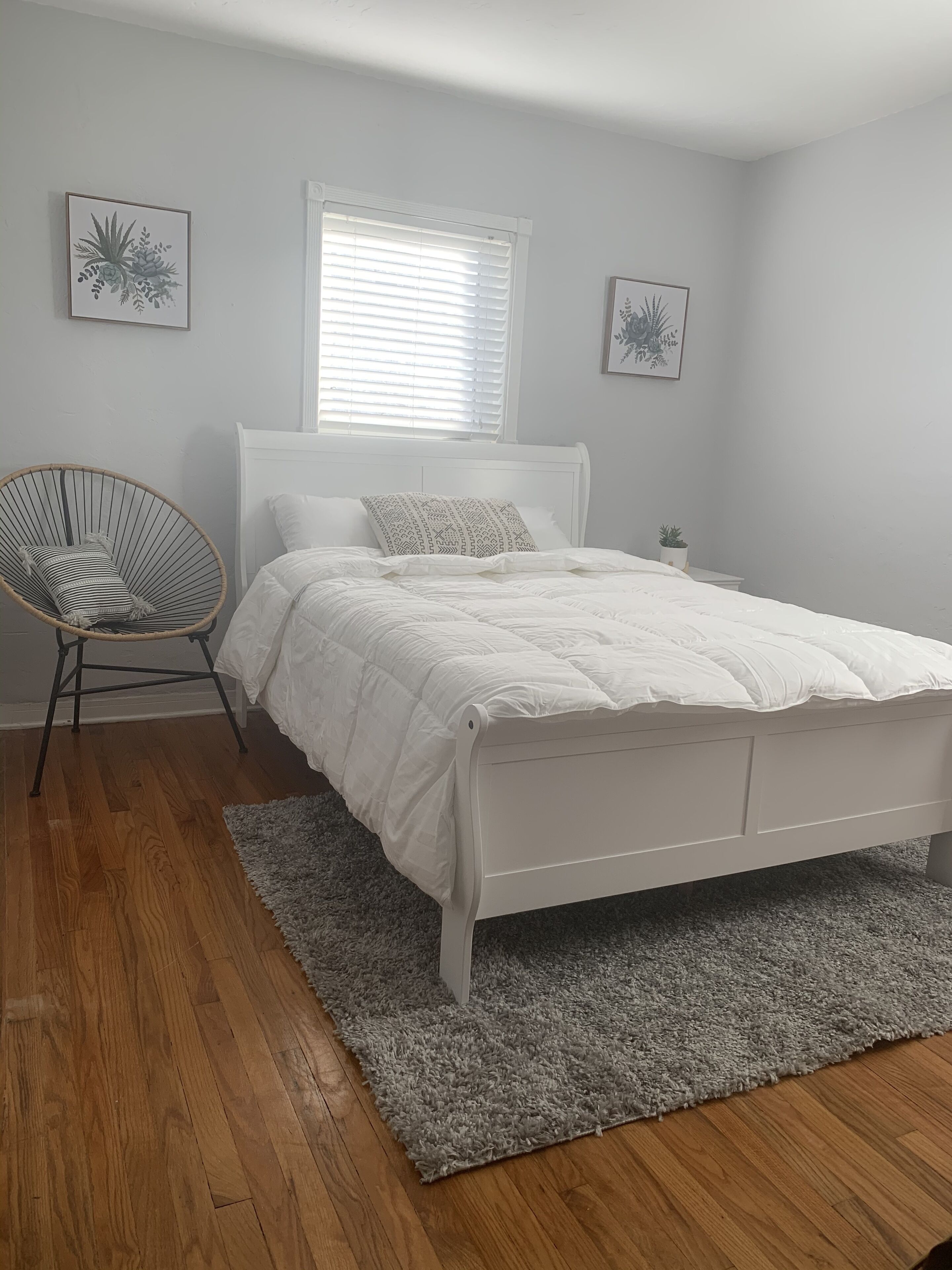 HOME w/ HEATED SALT POOL. Near Beach and Airport