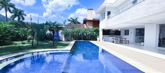 Spectacular House in Juquehy