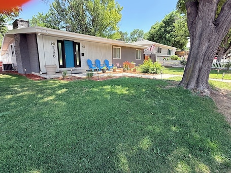 Exterior. Private 1,200 Sq Ft Retreat with Near Red Rocks, Denver and Olde Town Littleton
