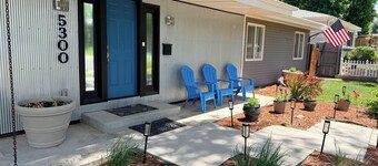 Private 1,200 Sq Ft Retreat with Near Red Rocks, Denver and Olde Town Littleton