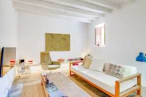 TV, DVD player - SES SALINES TERRACE HOME (Ses Salines)