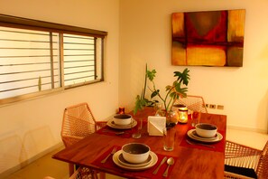 Casa estándar | Comedor