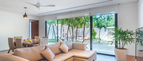 Luxury-Apartment, 2 Schlafzimmer | Wohnzimmer | Smart-TV