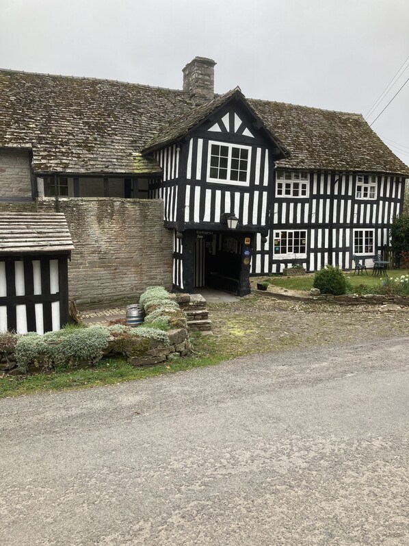 Cabin | Ngoại thất