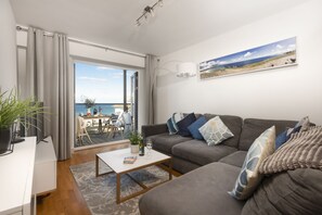 Smart TV, video games - Fistral Lookout - Parking, WiFi & Sea View (Newquay)