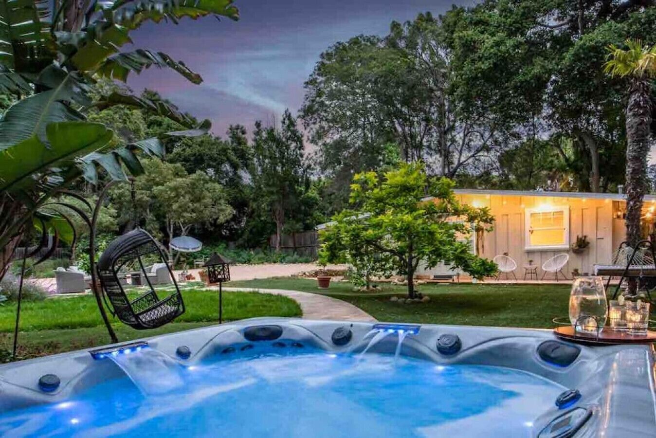 Large charming guest house close to Miramar.