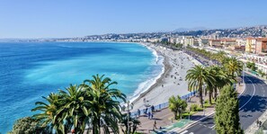 Beach nearby - Spacious 2-Bedroom Apartment – Port of Nice, Terraces, AC, Near Beach (Nice)