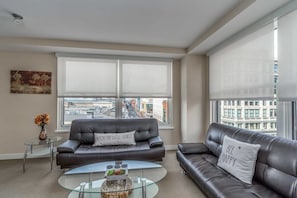 Smart TV, books - 2 BR Fully Furnished Apartment at Penn Quarters - Surrounded by Best Restaurants (Washington)