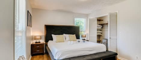 Design House (3 Bedrooms) | 3 bedrooms, premium bedding, individually decorated