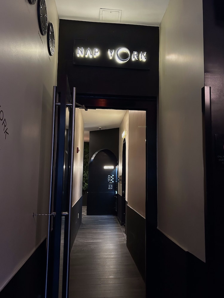 Nap York Sleep Station - Central Park 24/7 by null