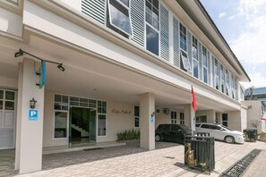 Exterior - Super OYO 3930 Griya Loka Syariah (Semarang)