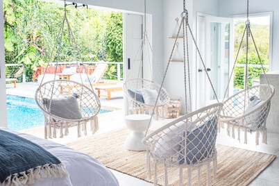 Waterfall Oasis - Ocean Views, Minutes to Magens Bay & Private Pool!