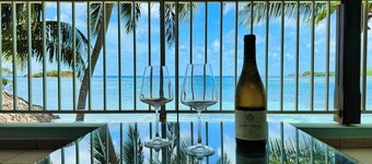 Apartment T4 1st floor 3* villa by the ocean.