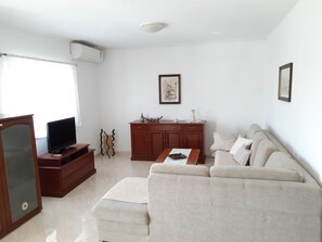 TV - Apartment in Brela with Seaview, Balcony, Air condition, WIFI (4962-3) (Brela)