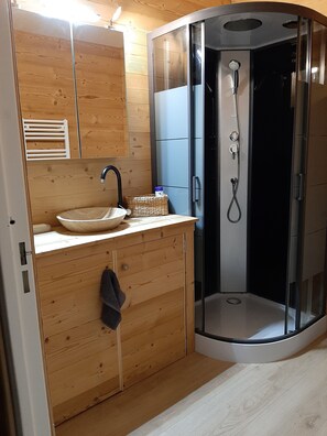 Shower, hair dryer, toilet paper - Appartement 2 Pièces - Plein Centre de Valberg (Péone)