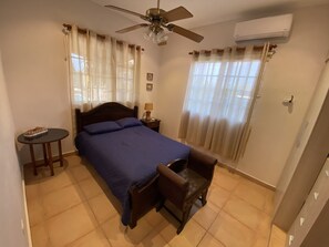 2 bedrooms, desk, iron/ironing board, free WiFi