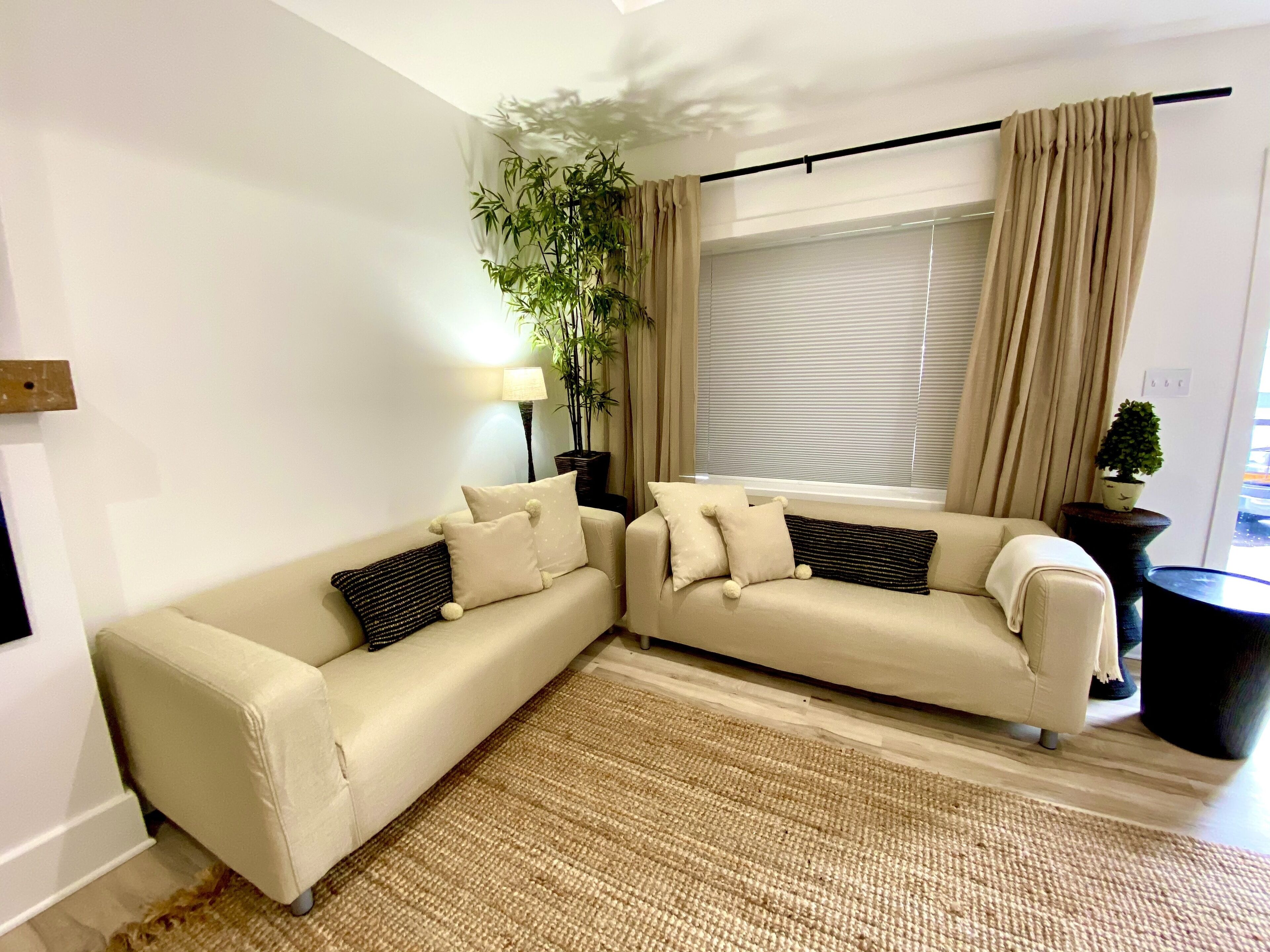 Escape Studio: Take a Pre-Holiday Break in HarborCountry With a Cozy Hot Tub!