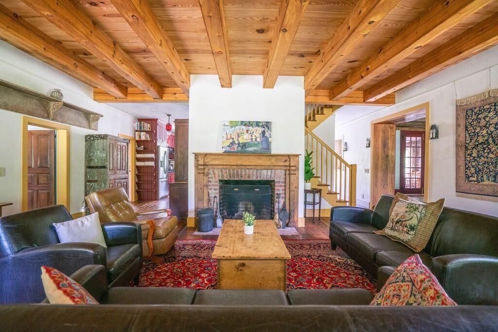 Black Walnut Tree Farm: Rustic & Colorful Highland Farmhouse on 50 Acres