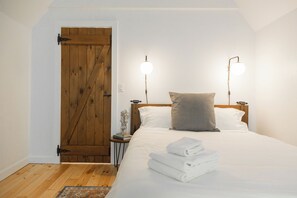 3 makuuhuonetta, silitysrauta/-lauta, vauvan matkasänky, ilmainen Wi-Fi