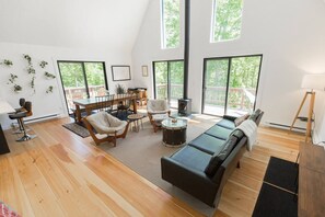 TV, fireplace, streaming services - Stony Kill Cabin: A-Frame Kerhonkson Getaway with Modern Kitchen & Firepit (Kerhonkson)