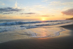 Beach nearby - Appart Hawaï - vue mer et Montagne à St-leu Centre (Saint-Leu)