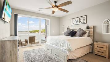 3 bedrooms, iron/ironing board, travel crib, free WiFi