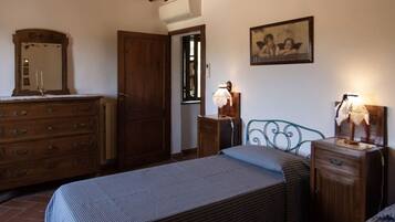 4 bedrooms, free WiFi, bed sheets