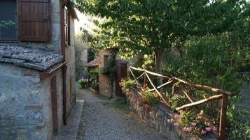 Enceinte de lâhĂ©bergement