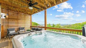 Bañera de hidromasaje al aire libre