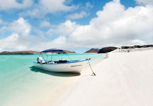 Beautiful 2400 sq foot Condo on beach pickleball community top floor golf course