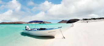 Beautiful 2400 sq foot Condo on beach pickleball community top floor golf course