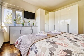 5 chambres, fer et planche Ă repasser, Wi-Fi gratuit, draps fournis