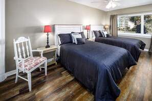 1 bedroom, iron/ironing board, free WiFi, bed sheets - Seaspray Condos - 100B (Fort Walton Beach)