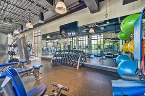 Fitness facility - Luxury 5 Bedroom 4 bath private pool Home 228 (Kissimmee)