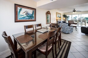 Dining - Seaspray Condos - 100D (Fort Walton Beach)