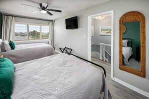 1 bedroom, iron/ironing board, free WiFi, bed sheets - Seaspray Condos - 106B (Fort Walton Beach)
