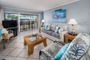 TV, DVD player - Seaspray Condos - 106D (Fort Walton Beach)