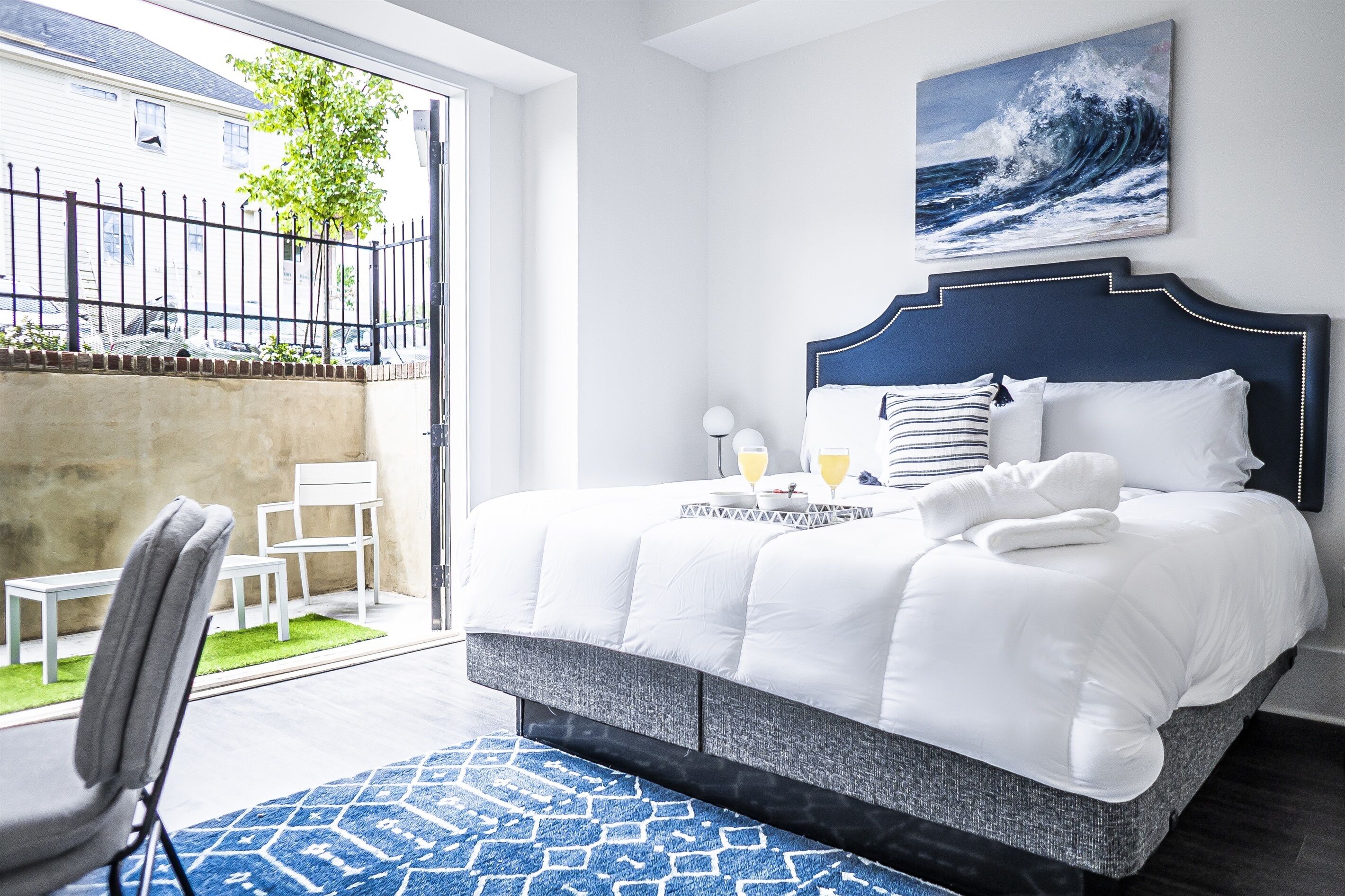 The Church #1 | Luxury Suite Ideal for Long Stays!