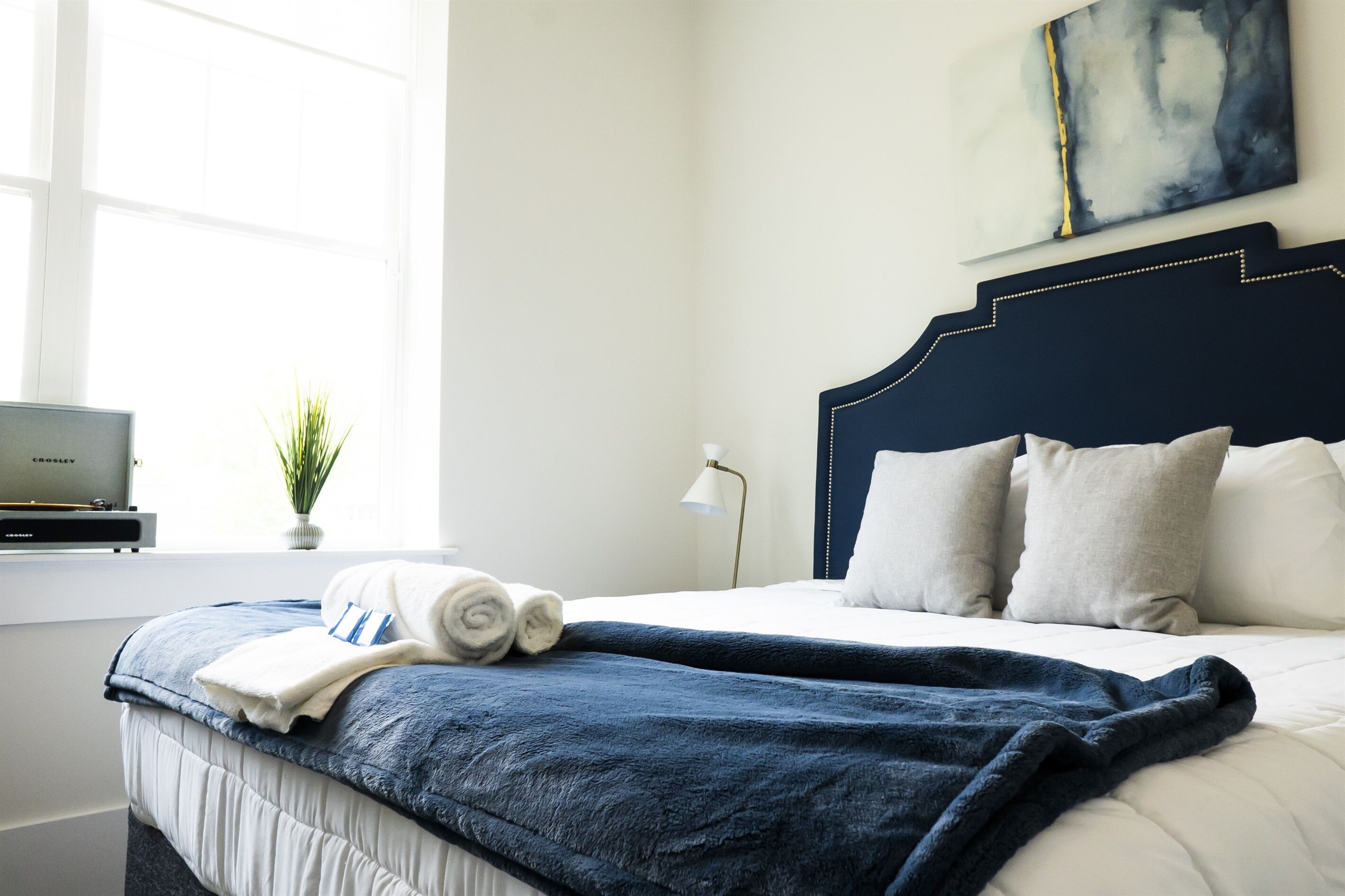 [ADA] The Church | Luxury King Bed Suite #15